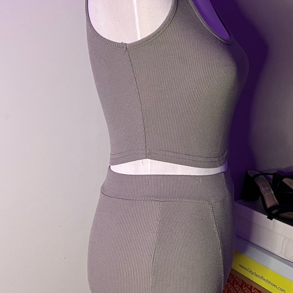 Two piece gray set 👽 - Picture 5 of 5
